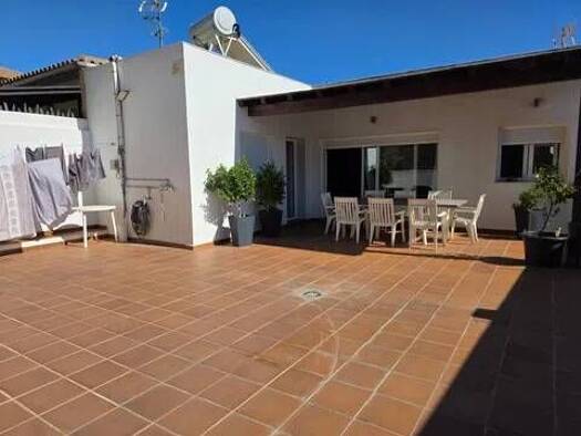 Reihenhaus zum Kauf 1.300.000 € 3 Zimmer 393 m² Cl Canovas Del Castillo Tarifa 11380