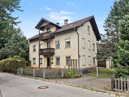 Einfamilienhaus zum Kauf 270.000 € 10 Zimmer 200 m² 1.331 m² Grundstück Simbach Simbach a.Inn 84359