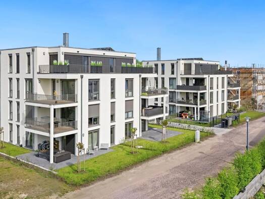 Wohnung zur Miete 1.650 € 4 Zimmer 110 m² frei ab sofort Heide Süd Halle (Saale) 06120