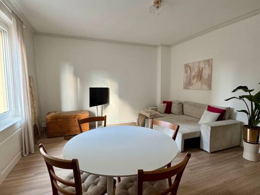 Wohnung zur Miete 1.308 € 2 Zimmer 50 m² Geschoss 2/4 frei ab 15.02.2026 Süd Stuttgart 70199