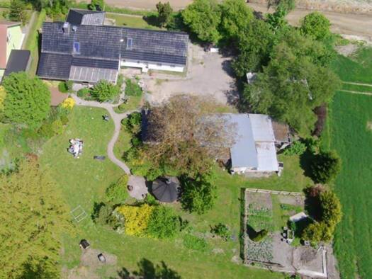 Einfamilienhaus zum Kauf 7 Zimmer 180 m² 3.000 m² Grundstück frei ab sofort Lange Reihe 16 Lüdershagen 18314