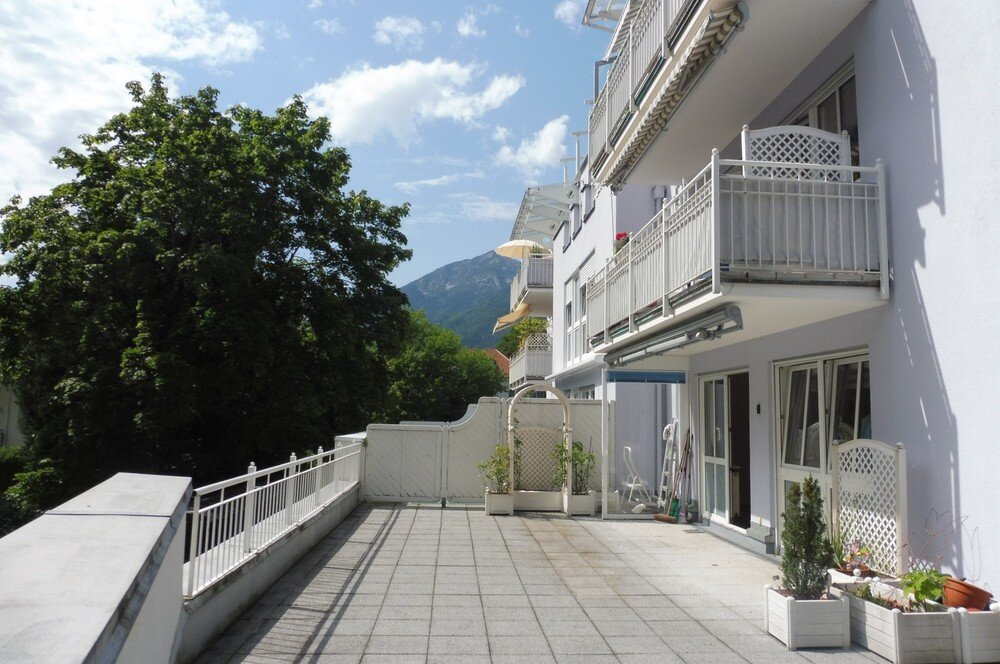 Wohnung zur Miete 932 € 2 Zimmer 50 m²<br/>Wohnfläche 1.<br/>Geschoss Bad Reichenhall Bad Reichenhall 83435