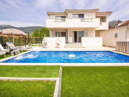 Haus zur Miete 3.500 € 5 Zimmer 280 m² Kastel Kambelovac Kaštel Gomilica