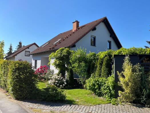 Einfamilienhaus zur Miete 1.650 € 6 Zimmer 154 m² frei ab sofort Großröhrsdorf 01900