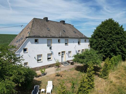 Mehrfamilienhaus zum Kauf 499.000 € 9 Zimmer 210 m² 3.782 m² Grundstück frei ab sofort Sevenig (Our) 54617