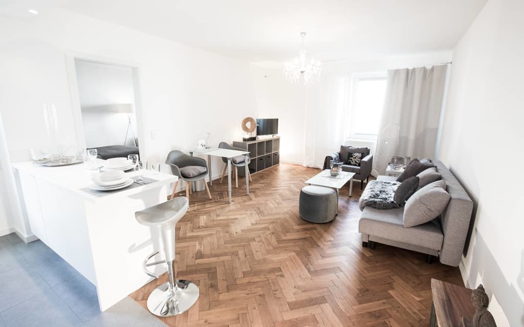 Wohnung zur Miete Wohnen auf Zeit 1.560 € 4 Zimmer 56 m²<br/>Wohnfläche 03.03.2025<br/>Verfügbarkeit Ludwigstraße Rotebühl Stuttgart 70197