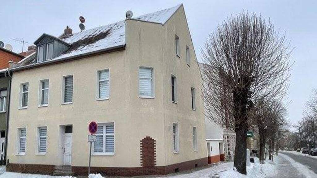 Mehrfamilienhaus zum Kauf 195.000 € 10 Zimmer 344 m² 253 m² Grundstück Bernburg 06406