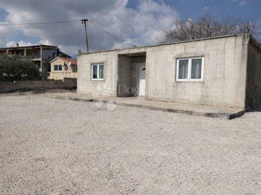 Haus zum Kauf 260.000 € 3 Zimmer 71 m² Plano, Trogir - Okolica Trogir