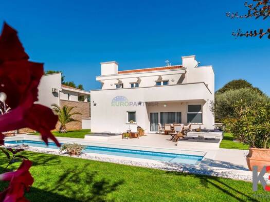 Haus zum Kauf 980.000 € 4 Zimmer 224 m² 667 m² Grundstück Rovinj 52210