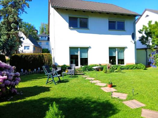 Einfamilienhaus zum Kauf 236.600 € 4 Zimmer 119 m² 550 m² Grundstück Neukirchen 09221