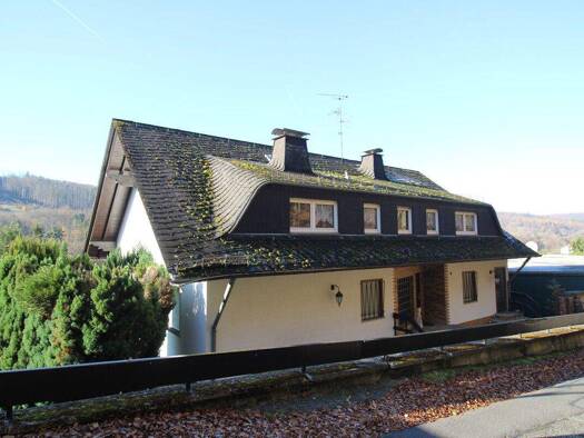 Mehrfamilienhaus zum Kauf 595.000 € 7 Zimmer 178 m² 1.097 m² Grundstück Ehlhalten Eppstein-Ehlhalten 65817