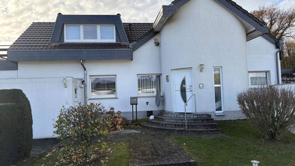 Einfamilienhaus zum Kauf 625.000 € 5 Zimmer 209,4 m² 422 m² Grundstück Ückesdorf Bonn 53125