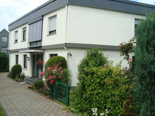 Wohnung zur Miete 650 € 2,5 Zimmer 72 m² 1. Geschoss frei ab sofort Flaßkuhlstr. 6 a Stiepel Bochum 44797