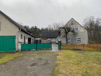 Haus zum Kauf 150.000 € 198 m² 1.630 m² Grundstück Bloischdorf Felixsee 03130