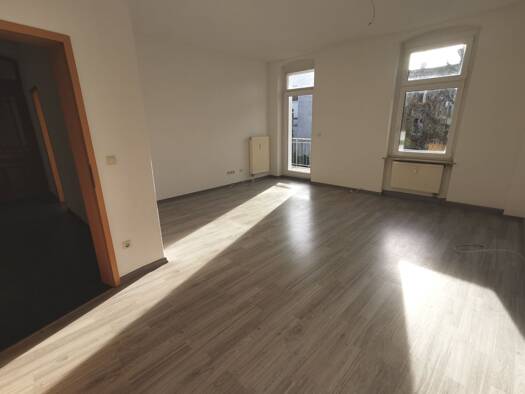 Wohnung zur Miete 624 € 3 Zimmer 82 m² frei ab sofort Bernhardystraße 44 Innenstadt Halle (Saale) 06110