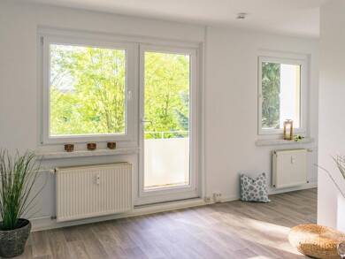 Wohnung zur Miete 214 € 1 Zimmer 35,8 m² 9. Geschoss frei ab 01.09.2025 Am Harthwald 12 Markersdorf Chemnitz 09123