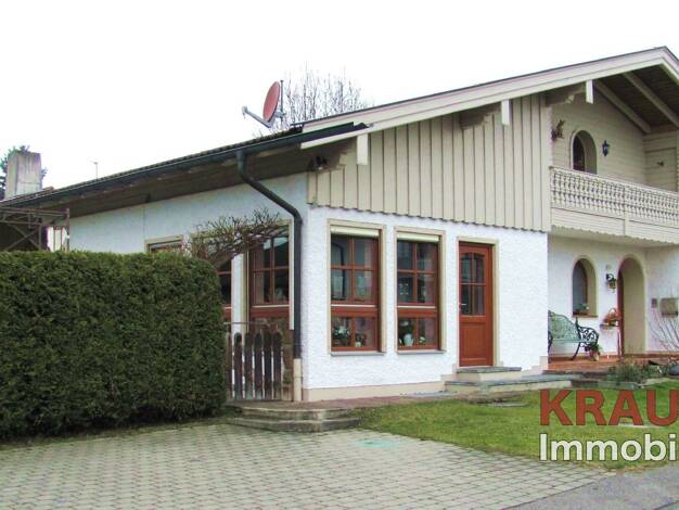 Einfamilienhaus zur Miete 1.600 € 6 Zimmer 260 m² 745 m² Grundstück frei ab 01.10.2026 Waldhausen Schnaitsee 83530