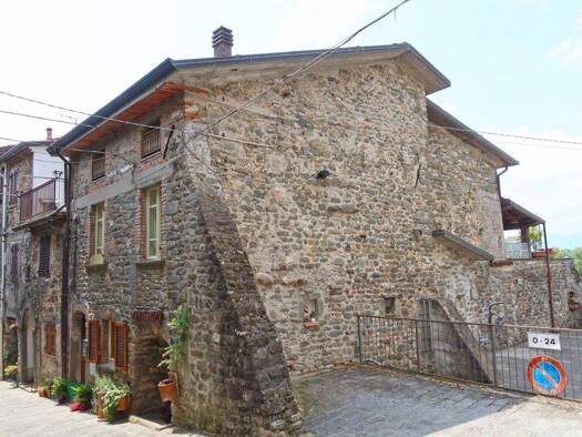Reihenmittelhaus zum Kauf 180.000 € 6 Zimmer 190 m² Villafranca in Lunigiana 54028