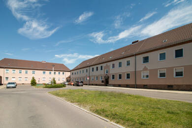 Wohnung zur Miete 390 € 2,5 Zimmer 60 m² 1. Geschoss Glück Auf 8 Spremberg Spremberg 03130
