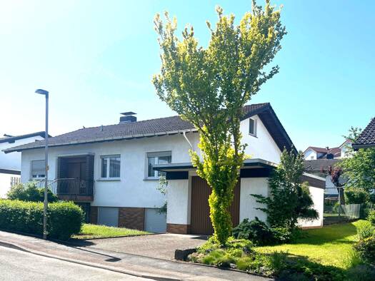 Einfamilienhaus zum Kauf 320.000 € 8 Zimmer 172,8 m² 709 m² Grundstück frei ab sofort Korbach Korbach 34497
