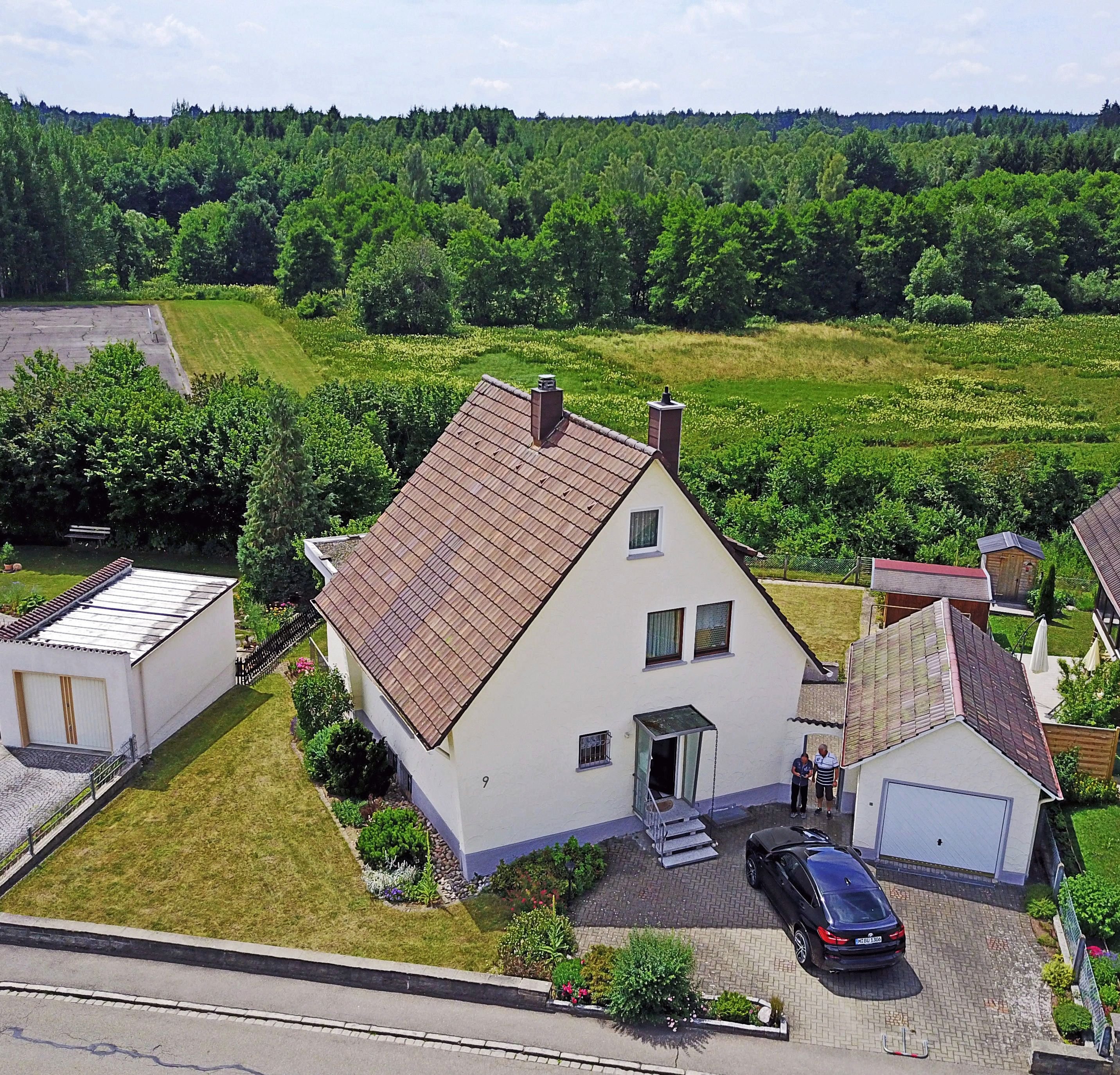 Einfamilienhaus zum Kauf 443.000 € 8 Zimmer 183 m²<br/>Wohnfläche 695 m²<br/>Grundstück Sankt Georgener Straße 9 Goldenbühl Villingen-Schwenningen 78048