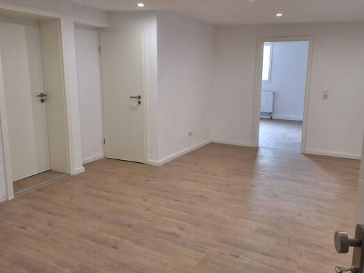 Wohnung zur Miete 1.250 € 4 Zimmer 99 m² Geschoss 1/2 frei ab 01.02.2026 Hersbruck 91217