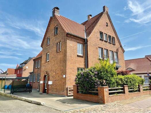 Wohnung zur Miete 765 € 3,5 Zimmer 82 m² 1. Geschoss frei ab sofort Schlossstraße 43 Klütz 23948