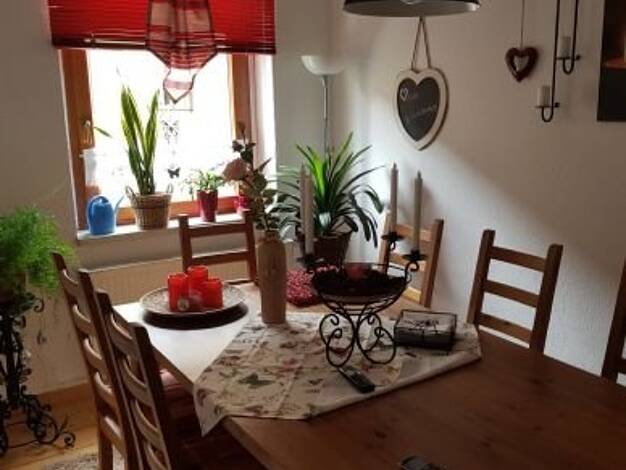 Wohnung zur Miete 560 € 4 Zimmer 80 m² 1. Geschoss frei ab 01.02.2026 Lessingstraße 2 Markneukirchen 08258