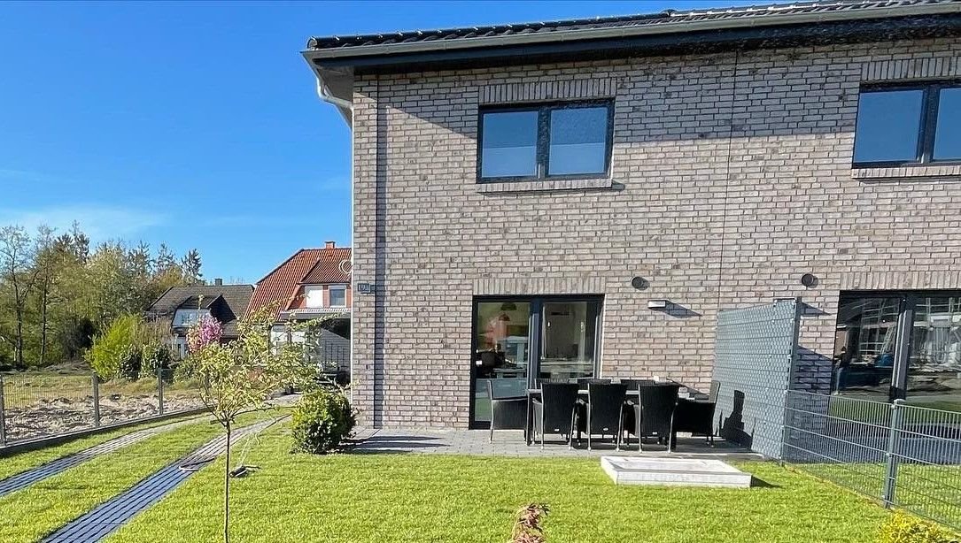 Doppelhaushälfte zur Miete 1.350 € 4 Zimmer 130 m²<br/>Wohnfläche 325 m²<br/>Grundstück 01.02.2025<br/>Verfügbarkeit Haddorf Stade 21683