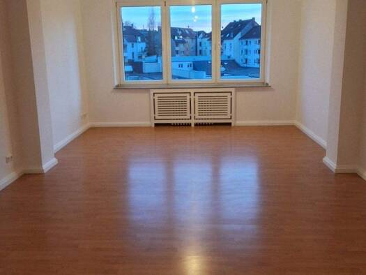 Wohnung zur Miete 1.130 € 5 Zimmer 155 m² 2. Geschoss frei ab sofort Mülheimer Straße 134 Neudorf-Nord Duisburg 47057