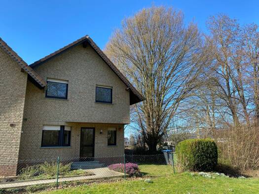 Doppelhaushälfte zur Miete 1.100 € 3,5 Zimmer 110 m² frei ab sofort Soest 59494