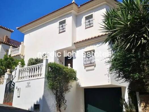 Chalet zum Kauf 425.000 € 3 Zimmer 233 m² Torrox 29793