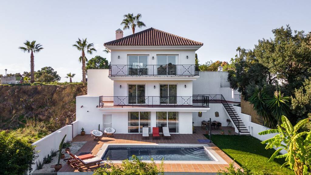 Villa zum Kauf 799.000 € 4 Zimmer 219 m² 583 m² Grundstück Estepona 29680