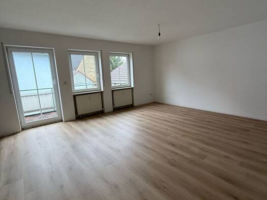 Wohnung zur Miete 750 € 2 Zimmer 61 m² frei ab sofort Oberderdingen 75038