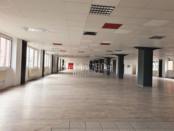 Bürofläche zur Miete 8,50 € 1.200 m²<br/>Bürofläche ab 600 m²<br/>Teilbarkeit Gibitzenhof Nürnberg 90441