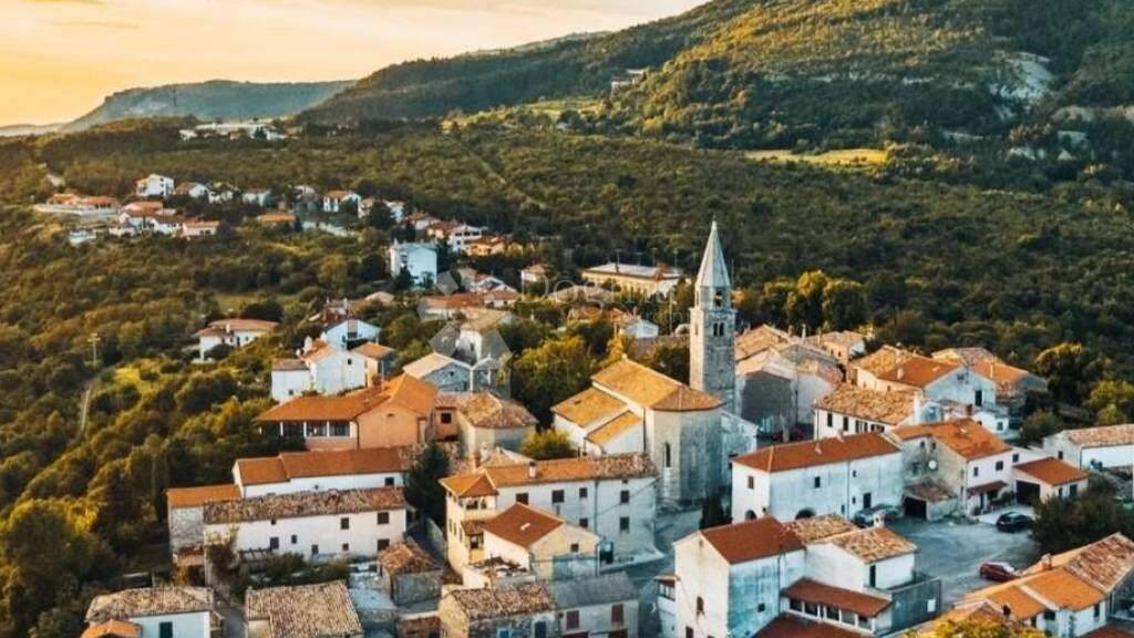 Land-/Forstwirtschaft zum Kauf 45.000 € Buzet