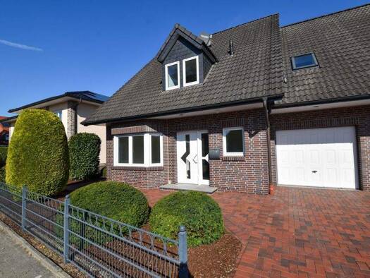 Doppelhaushälfte zur Miete 1.200 € 6 Zimmer 150 m² Friesoythe 26169