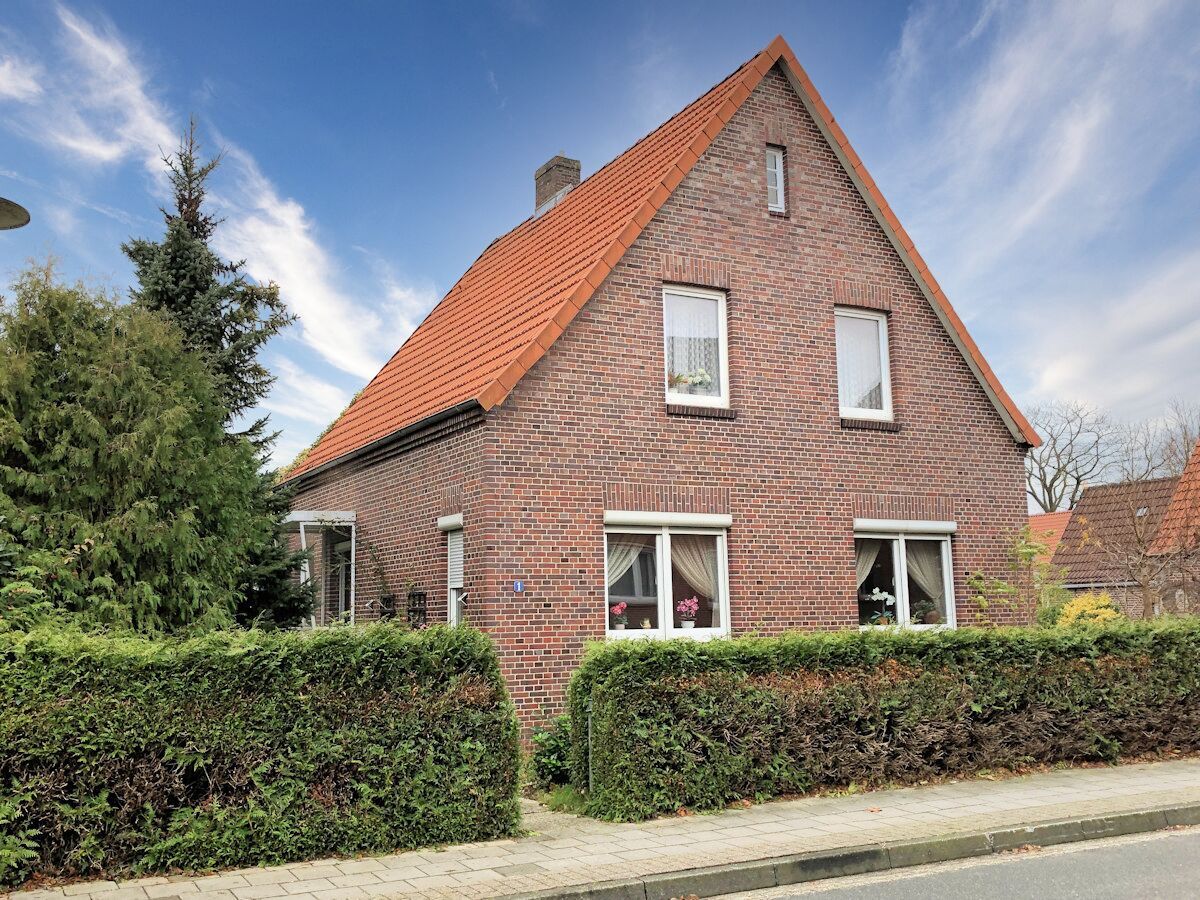 Einfamilienhaus zum Kauf 165.000 € 6 Zimmer 516 m²<br/>Grundstück Wittmund Wittmund 26409