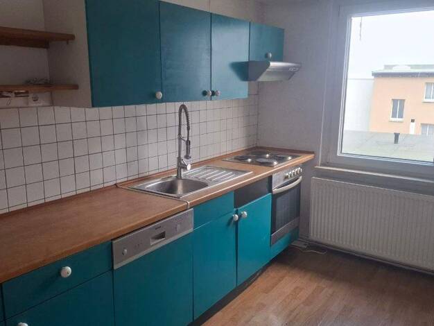 Wohnung zur Miete 395 € 2 Zimmer 54,7 m² 3 Geschosse frei ab sofort Friesenstraße 34 Innenstadt Mitte 06112