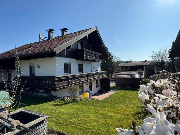 Mehrfamilienhaus zum Kauf als Kapitalanlage geeignet 540.000 € 9 Zimmer 254,6 m² 699 m² Grundstück Florianstraße 9 Reischach 84571