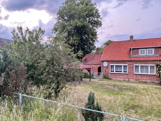 Doppelhaushälfte zum Kauf 129.000 € 5 Zimmer 76 m² 1.600 m² Grundstück frei ab sofort Schmachthagen Stepenitztal 23936