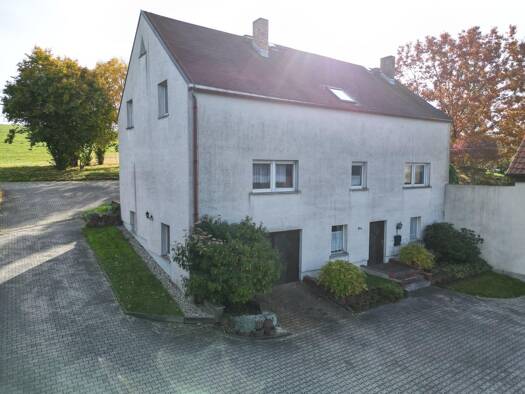 Mehrfamilienhaus zum Kauf 145.000 € 6 Zimmer 224 m² 1.270 m² Grundstück frei ab sofort Großdrebnitz Bischofswerda 01877