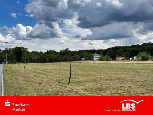 Grundstück zum Kauf 45.565 € 701 m² Grundstück frei ab sofort Tettau 01945