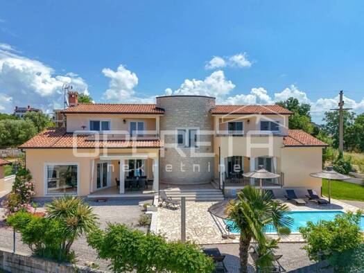 Haus zum Kauf 975.000 € 5 Zimmer 225 m² Porec