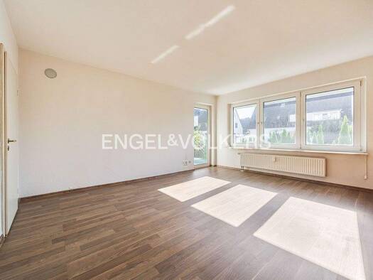 Wohnung zum Kauf 375.000 € 4 Zimmer 84 m² frei ab sofort Neunkirchen Neunkirchen a.Brand 91077