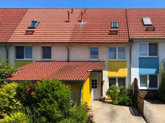 Reihenmittelhaus zum Kauf 198.500 € 4 Zimmer 106 m² 136 m² Grundstück Burg Stargard 17094