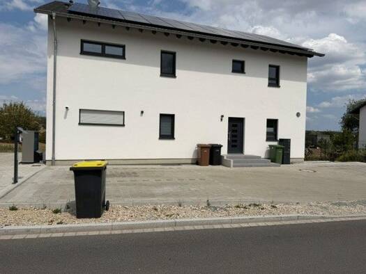 Wohnung zur Miete 825 € 2 Zimmer 75 m² Geschoss -1/2 frei ab sofort Hammerschmiede Langenzenn 90579