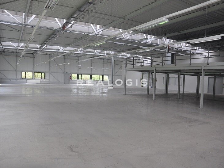 Halle/Industriefläche zur Miete 12,50 € 700 m²<br/>Lagerfläche Am Hart München 80937