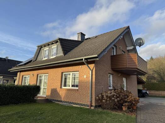 Einfamilienhaus zum Kauf 359.000 € 5 Zimmer 166 m² 702 m² Grundstück Haina 35114