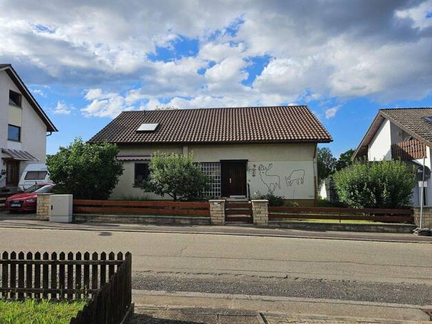 Einfamilienhaus zum Kauf provisionsfrei 350.000 € 7 Zimmer 156,3 m² 601 m² Grundstück Neuhausen 75242